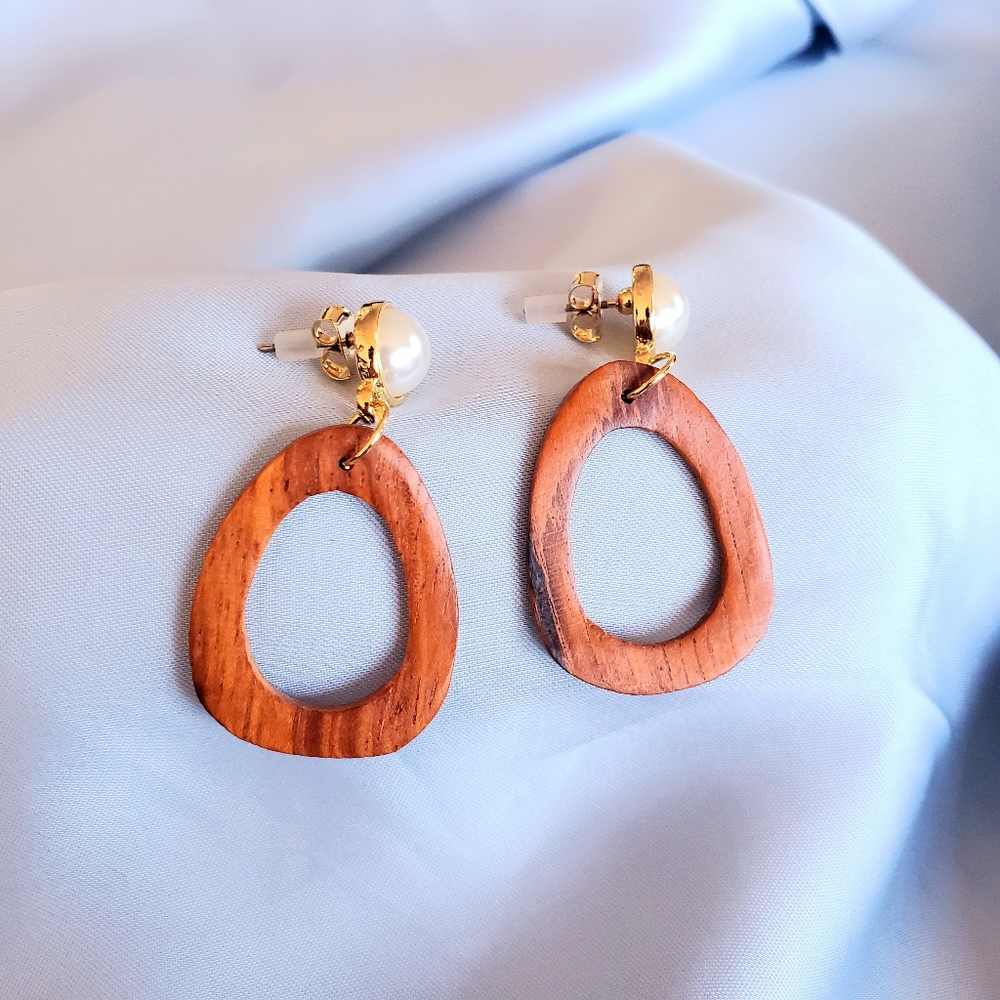 New Pearl Earrings Dangling Wood Piece from Korea